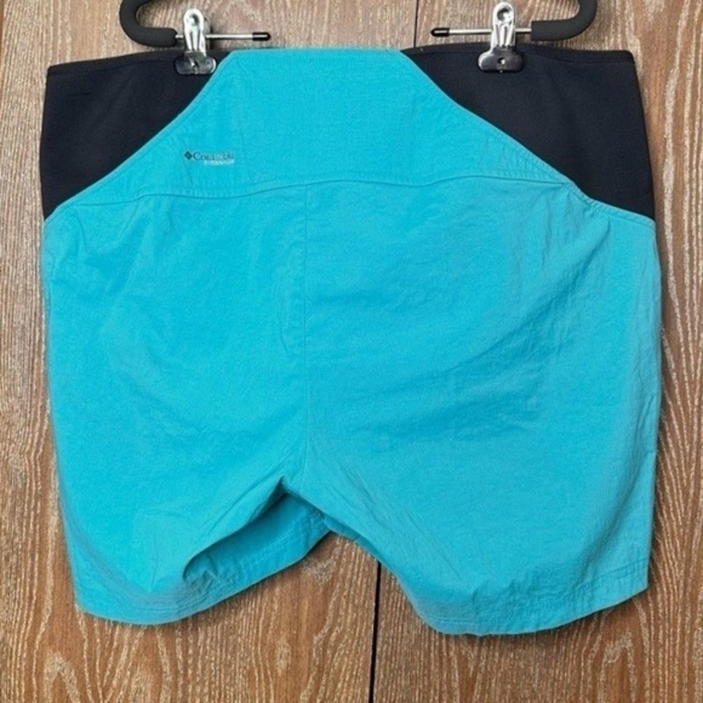 Columbia Titanium Omni-Shield Shorts Womens 1X Blue Hiking Outdoor TW4302 Active - Picture 2 of 5